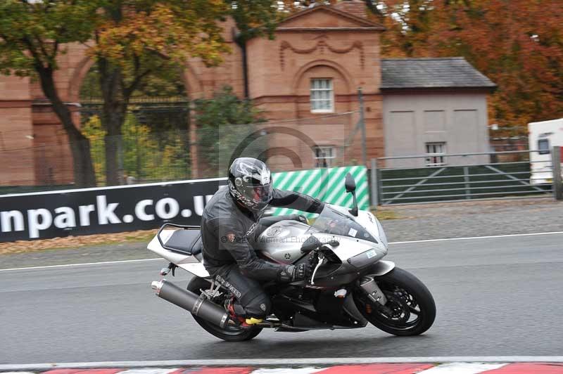 Motorcycle action photographs;Trackday digital images;event digital images;eventdigitalimages;no limits trackday;oulton park;oulton park circuit cheshire;oulton park photographs;peter wileman photography;trackday;trackday photos