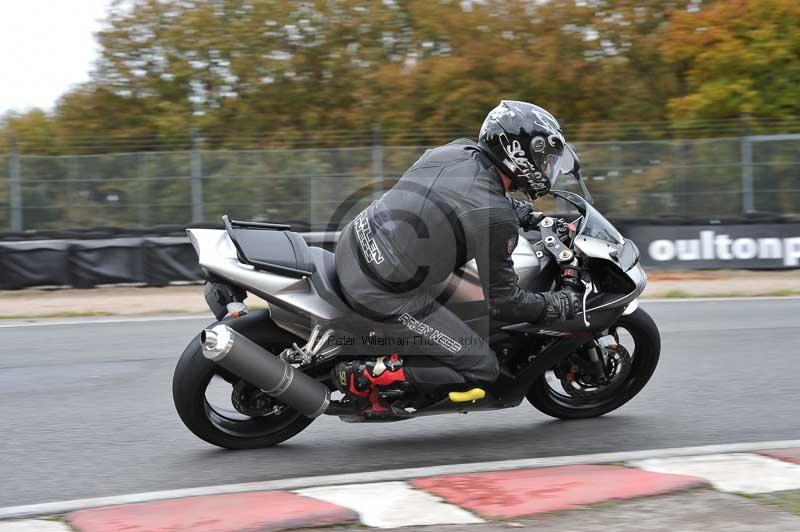 Motorcycle action photographs;Trackday digital images;event digital images;eventdigitalimages;no limits trackday;oulton park;oulton park circuit cheshire;oulton park photographs;peter wileman photography;trackday;trackday photos