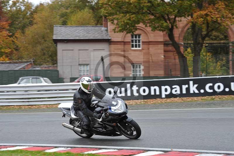Motorcycle action photographs;Trackday digital images;event digital images;eventdigitalimages;no limits trackday;oulton park;oulton park circuit cheshire;oulton park photographs;peter wileman photography;trackday;trackday photos