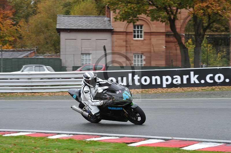 Motorcycle action photographs;Trackday digital images;event digital images;eventdigitalimages;no limits trackday;oulton park;oulton park circuit cheshire;oulton park photographs;peter wileman photography;trackday;trackday photos