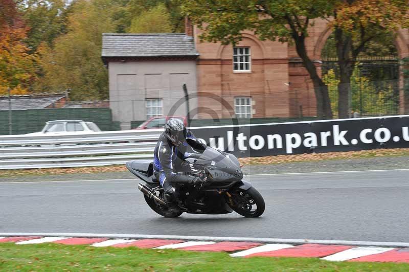 Motorcycle action photographs;Trackday digital images;event digital images;eventdigitalimages;no limits trackday;oulton park;oulton park circuit cheshire;oulton park photographs;peter wileman photography;trackday;trackday photos
