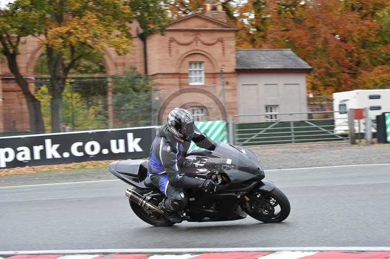 Motorcycle action photographs;Trackday digital images;event digital images;eventdigitalimages;no limits trackday;oulton park;oulton park circuit cheshire;oulton park photographs;peter wileman photography;trackday;trackday photos