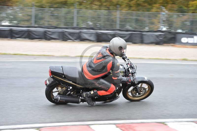 Motorcycle action photographs;Trackday digital images;event digital images;eventdigitalimages;no limits trackday;oulton park;oulton park circuit cheshire;oulton park photographs;peter wileman photography;trackday;trackday photos