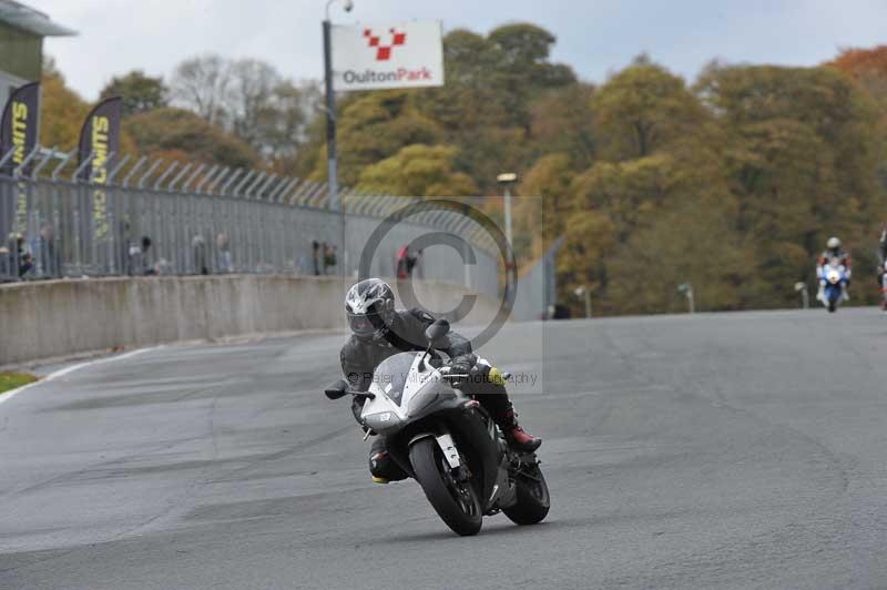 Motorcycle action photographs;Trackday digital images;event digital images;eventdigitalimages;no limits trackday;oulton park;oulton park circuit cheshire;oulton park photographs;peter wileman photography;trackday;trackday photos