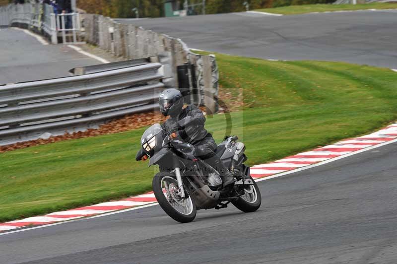 Motorcycle action photographs;Trackday digital images;event digital images;eventdigitalimages;no limits trackday;oulton park;oulton park circuit cheshire;oulton park photographs;peter wileman photography;trackday;trackday photos