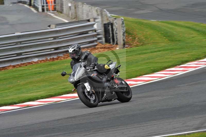 Motorcycle action photographs;Trackday digital images;event digital images;eventdigitalimages;no limits trackday;oulton park;oulton park circuit cheshire;oulton park photographs;peter wileman photography;trackday;trackday photos