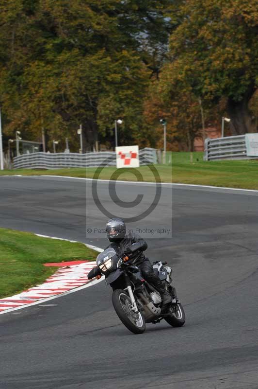 Motorcycle action photographs;Trackday digital images;event digital images;eventdigitalimages;no limits trackday;oulton park;oulton park circuit cheshire;oulton park photographs;peter wileman photography;trackday;trackday photos
