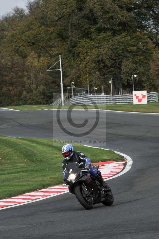 Motorcycle action photographs;Trackday digital images;event digital images;eventdigitalimages;no limits trackday;oulton park;oulton park circuit cheshire;oulton park photographs;peter wileman photography;trackday;trackday photos
