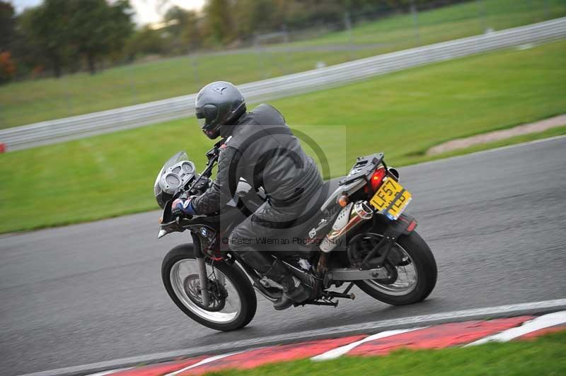 Motorcycle action photographs;Trackday digital images;event digital images;eventdigitalimages;no limits trackday;oulton park;oulton park circuit cheshire;oulton park photographs;peter wileman photography;trackday;trackday photos