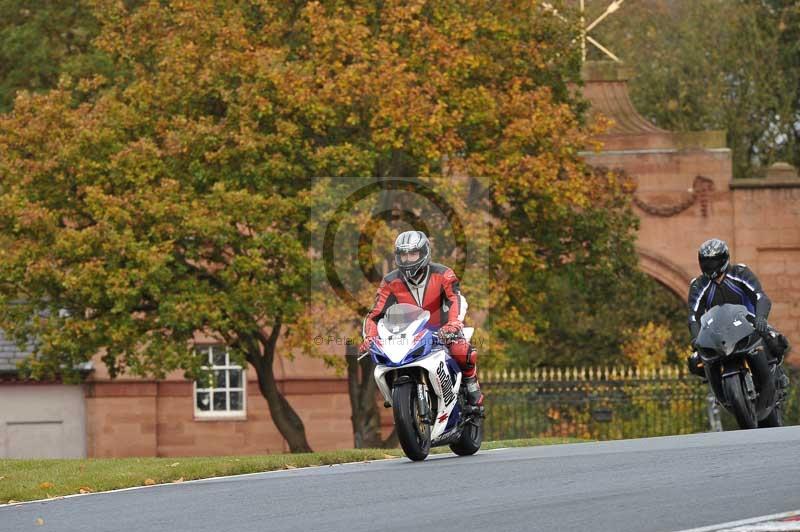 Motorcycle action photographs;Trackday digital images;event digital images;eventdigitalimages;no limits trackday;oulton park;oulton park circuit cheshire;oulton park photographs;peter wileman photography;trackday;trackday photos