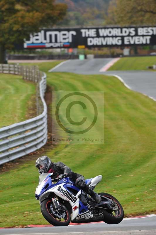 Motorcycle action photographs;Trackday digital images;event digital images;eventdigitalimages;no limits trackday;oulton park;oulton park circuit cheshire;oulton park photographs;peter wileman photography;trackday;trackday photos