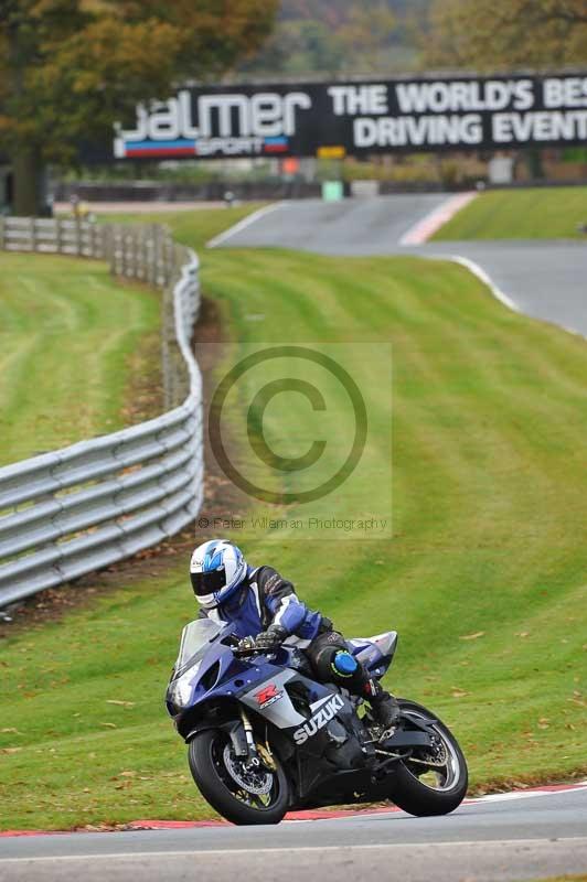 Motorcycle action photographs;Trackday digital images;event digital images;eventdigitalimages;no limits trackday;oulton park;oulton park circuit cheshire;oulton park photographs;peter wileman photography;trackday;trackday photos