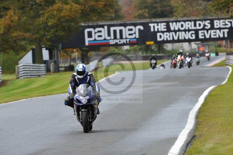 Motorcycle action photographs;Trackday digital images;event digital images;eventdigitalimages;no limits trackday;oulton park;oulton park circuit cheshire;oulton park photographs;peter wileman photography;trackday;trackday photos