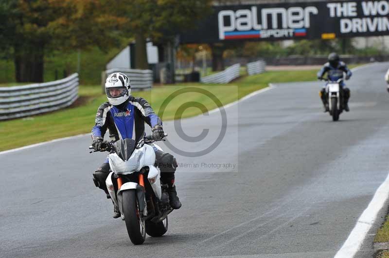 Motorcycle action photographs;Trackday digital images;event digital images;eventdigitalimages;no limits trackday;oulton park;oulton park circuit cheshire;oulton park photographs;peter wileman photography;trackday;trackday photos