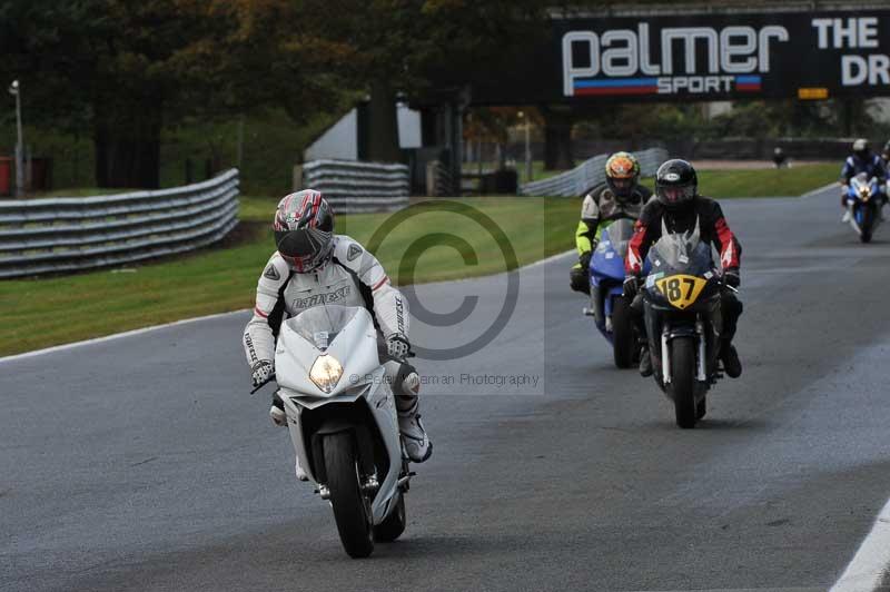 Motorcycle action photographs;Trackday digital images;event digital images;eventdigitalimages;no limits trackday;oulton park;oulton park circuit cheshire;oulton park photographs;peter wileman photography;trackday;trackday photos