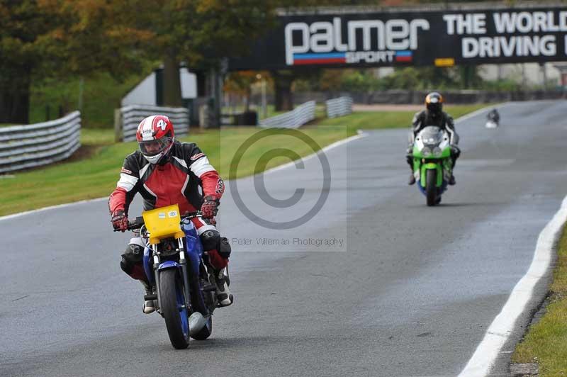 Motorcycle action photographs;Trackday digital images;event digital images;eventdigitalimages;no limits trackday;oulton park;oulton park circuit cheshire;oulton park photographs;peter wileman photography;trackday;trackday photos
