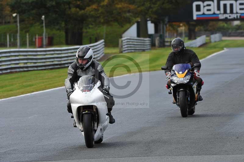 Motorcycle action photographs;Trackday digital images;event digital images;eventdigitalimages;no limits trackday;oulton park;oulton park circuit cheshire;oulton park photographs;peter wileman photography;trackday;trackday photos