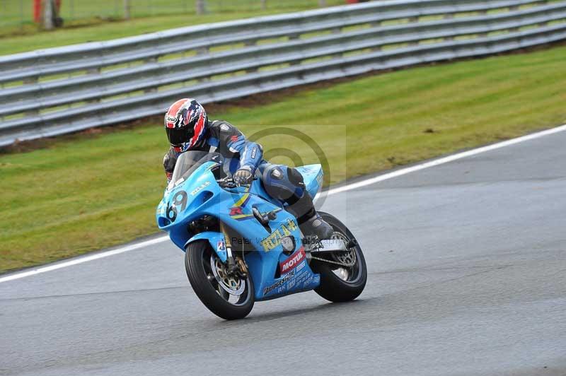 Motorcycle action photographs;Trackday digital images;event digital images;eventdigitalimages;no limits trackday;oulton park;oulton park circuit cheshire;oulton park photographs;peter wileman photography;trackday;trackday photos