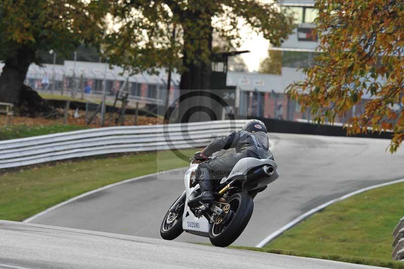 Motorcycle action photographs;Trackday digital images;event digital images;eventdigitalimages;no limits trackday;oulton park;oulton park circuit cheshire;oulton park photographs;peter wileman photography;trackday;trackday photos