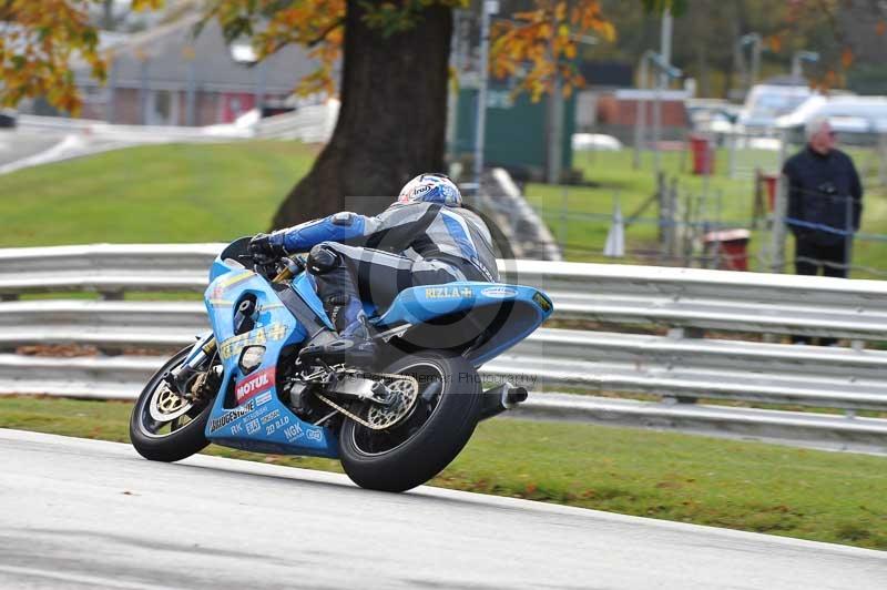 Motorcycle action photographs;Trackday digital images;event digital images;eventdigitalimages;no limits trackday;oulton park;oulton park circuit cheshire;oulton park photographs;peter wileman photography;trackday;trackday photos