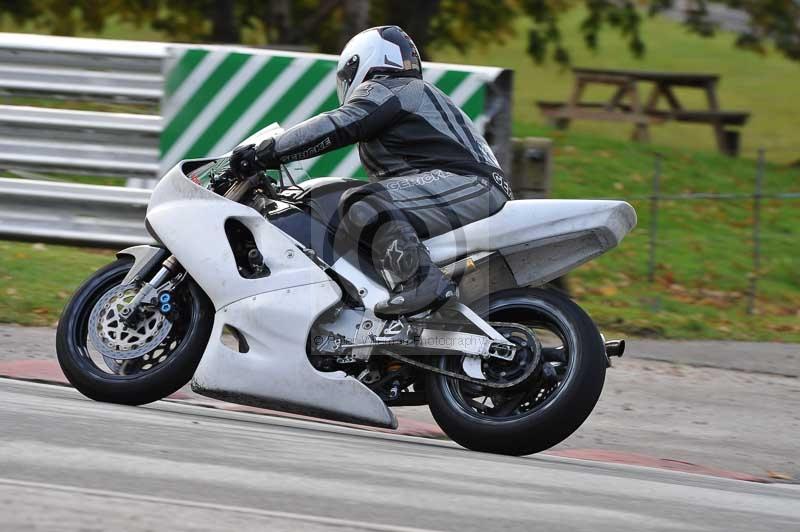 Motorcycle action photographs;Trackday digital images;event digital images;eventdigitalimages;no limits trackday;oulton park;oulton park circuit cheshire;oulton park photographs;peter wileman photography;trackday;trackday photos