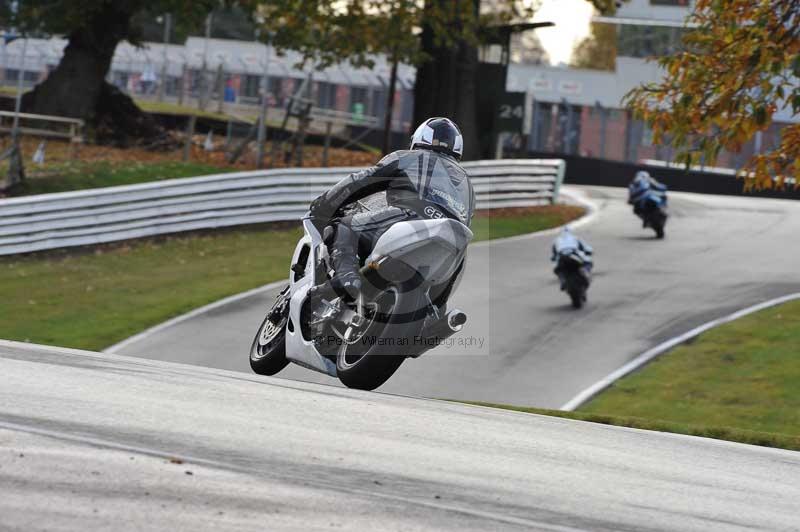 Motorcycle action photographs;Trackday digital images;event digital images;eventdigitalimages;no limits trackday;oulton park;oulton park circuit cheshire;oulton park photographs;peter wileman photography;trackday;trackday photos