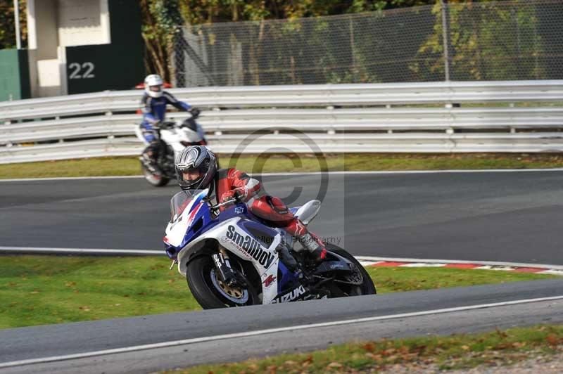 Motorcycle action photographs;Trackday digital images;event digital images;eventdigitalimages;no limits trackday;oulton park;oulton park circuit cheshire;oulton park photographs;peter wileman photography;trackday;trackday photos