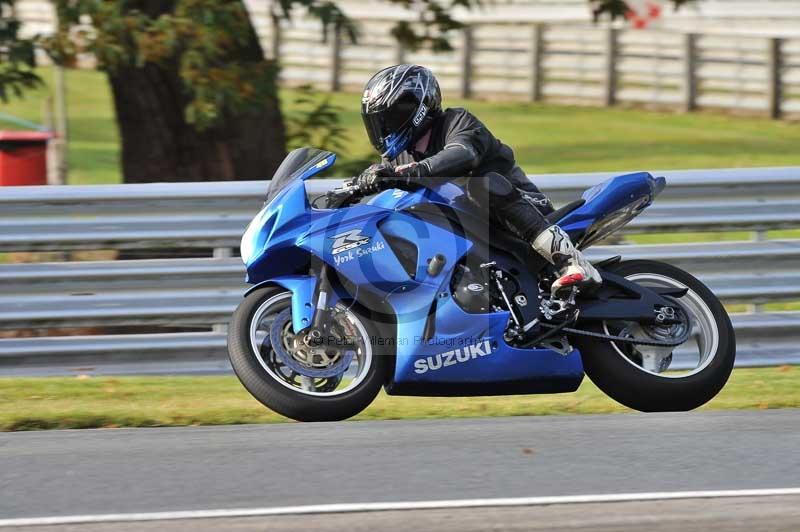 Motorcycle action photographs;Trackday digital images;event digital images;eventdigitalimages;no limits trackday;oulton park;oulton park circuit cheshire;oulton park photographs;peter wileman photography;trackday;trackday photos