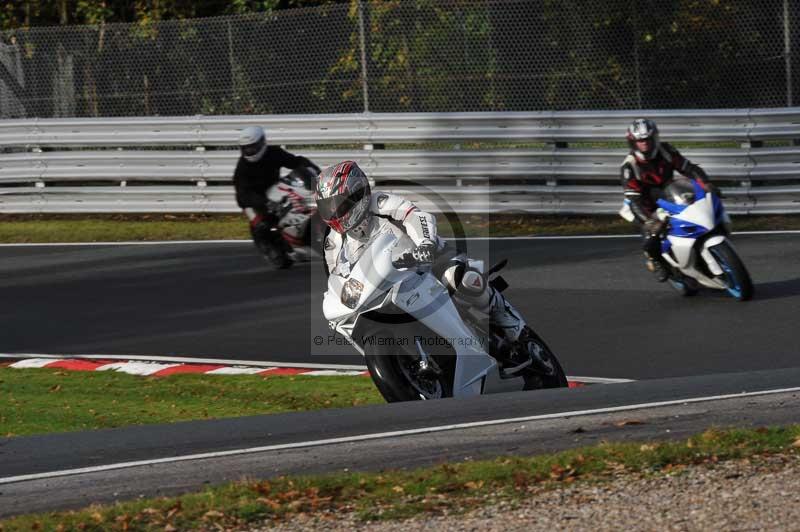 Motorcycle action photographs;Trackday digital images;event digital images;eventdigitalimages;no limits trackday;oulton park;oulton park circuit cheshire;oulton park photographs;peter wileman photography;trackday;trackday photos