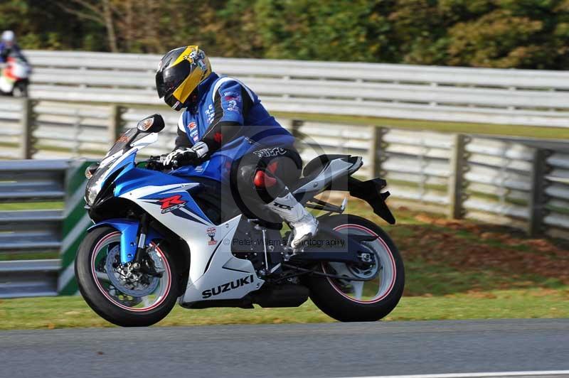 Motorcycle action photographs;Trackday digital images;event digital images;eventdigitalimages;no limits trackday;oulton park;oulton park circuit cheshire;oulton park photographs;peter wileman photography;trackday;trackday photos