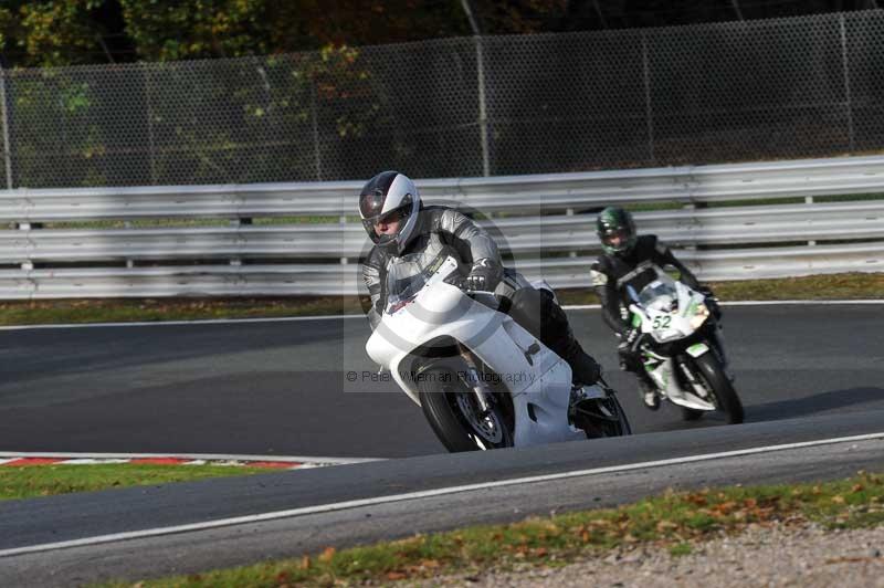 Motorcycle action photographs;Trackday digital images;event digital images;eventdigitalimages;no limits trackday;oulton park;oulton park circuit cheshire;oulton park photographs;peter wileman photography;trackday;trackday photos