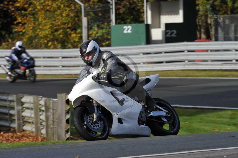 Motorcycle action photographs;Trackday digital images;event digital images;eventdigitalimages;no limits trackday;oulton park;oulton park circuit cheshire;oulton park photographs;peter wileman photography;trackday;trackday photos