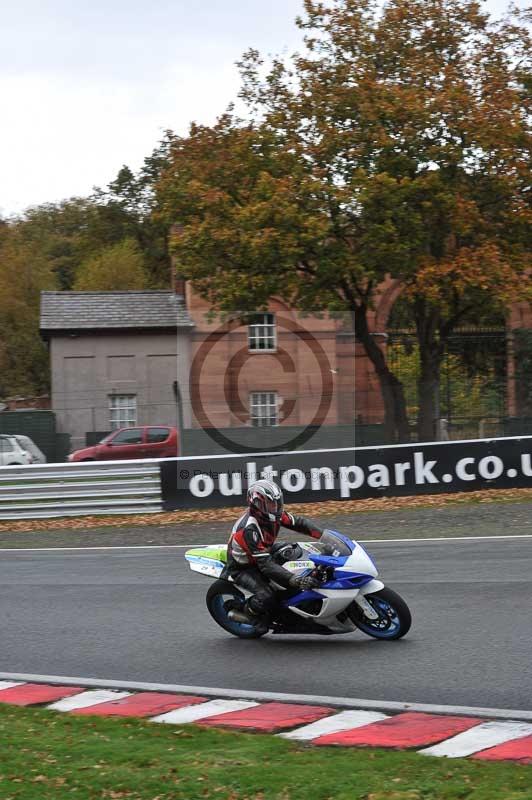 Motorcycle action photographs;Trackday digital images;event digital images;eventdigitalimages;no limits trackday;oulton park;oulton park circuit cheshire;oulton park photographs;peter wileman photography;trackday;trackday photos