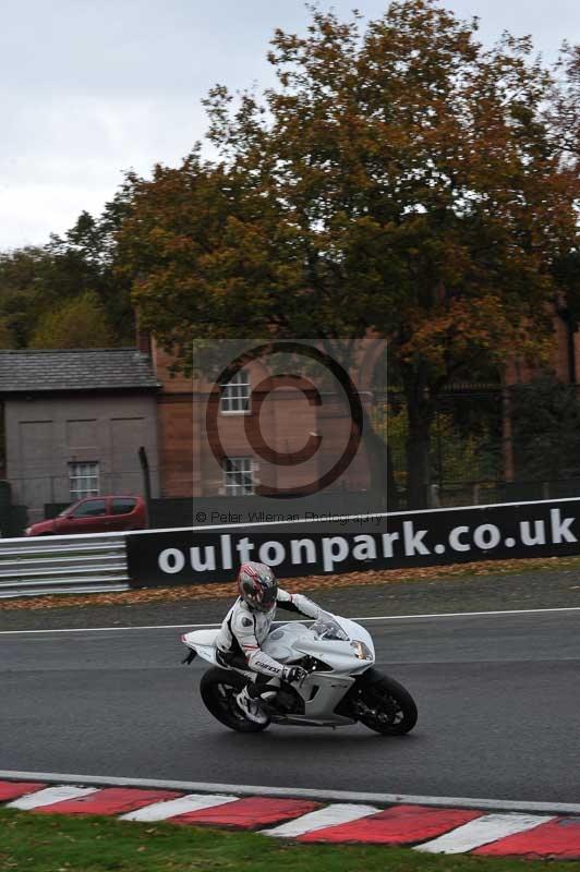 Motorcycle action photographs;Trackday digital images;event digital images;eventdigitalimages;no limits trackday;oulton park;oulton park circuit cheshire;oulton park photographs;peter wileman photography;trackday;trackday photos