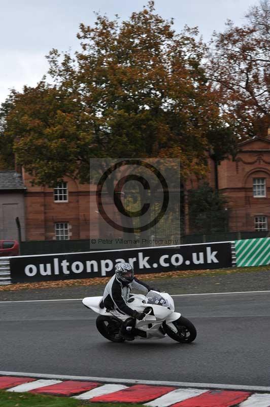 Motorcycle action photographs;Trackday digital images;event digital images;eventdigitalimages;no limits trackday;oulton park;oulton park circuit cheshire;oulton park photographs;peter wileman photography;trackday;trackday photos