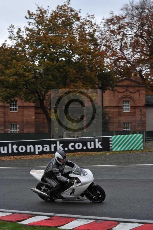 Motorcycle action photographs;Trackday digital images;event digital images;eventdigitalimages;no limits trackday;oulton park;oulton park circuit cheshire;oulton park photographs;peter wileman photography;trackday;trackday photos