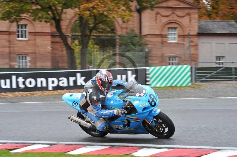 Motorcycle action photographs;Trackday digital images;event digital images;eventdigitalimages;no limits trackday;oulton park;oulton park circuit cheshire;oulton park photographs;peter wileman photography;trackday;trackday photos