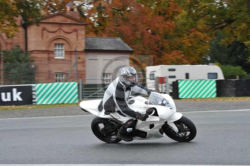 Motorcycle action photographs;Trackday digital images;event digital images;eventdigitalimages;no limits trackday;oulton park;oulton park circuit cheshire;oulton park photographs;peter wileman photography;trackday;trackday photos