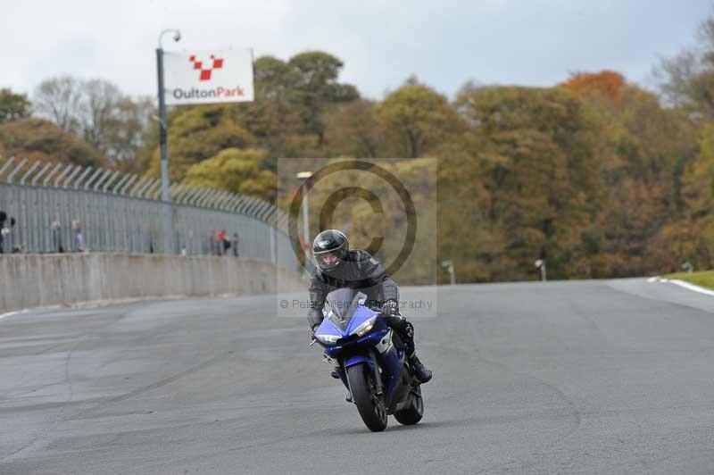 Motorcycle action photographs;Trackday digital images;event digital images;eventdigitalimages;no limits trackday;oulton park;oulton park circuit cheshire;oulton park photographs;peter wileman photography;trackday;trackday photos