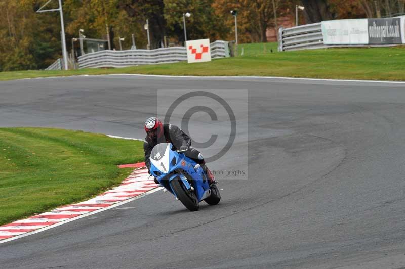 Motorcycle action photographs;Trackday digital images;event digital images;eventdigitalimages;no limits trackday;oulton park;oulton park circuit cheshire;oulton park photographs;peter wileman photography;trackday;trackday photos