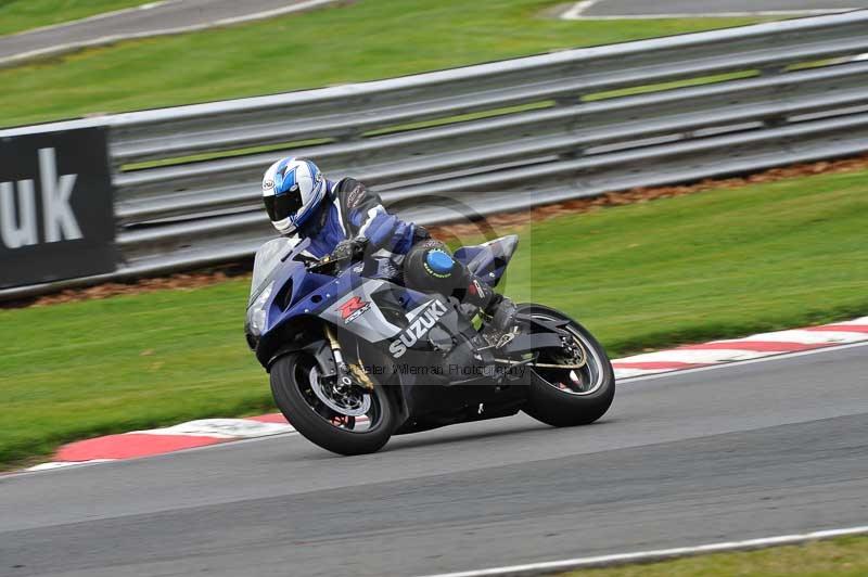 Motorcycle action photographs;Trackday digital images;event digital images;eventdigitalimages;no limits trackday;oulton park;oulton park circuit cheshire;oulton park photographs;peter wileman photography;trackday;trackday photos