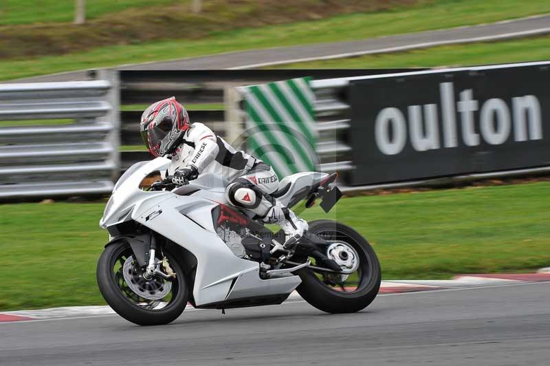 Motorcycle action photographs;Trackday digital images;event digital images;eventdigitalimages;no limits trackday;oulton park;oulton park circuit cheshire;oulton park photographs;peter wileman photography;trackday;trackday photos