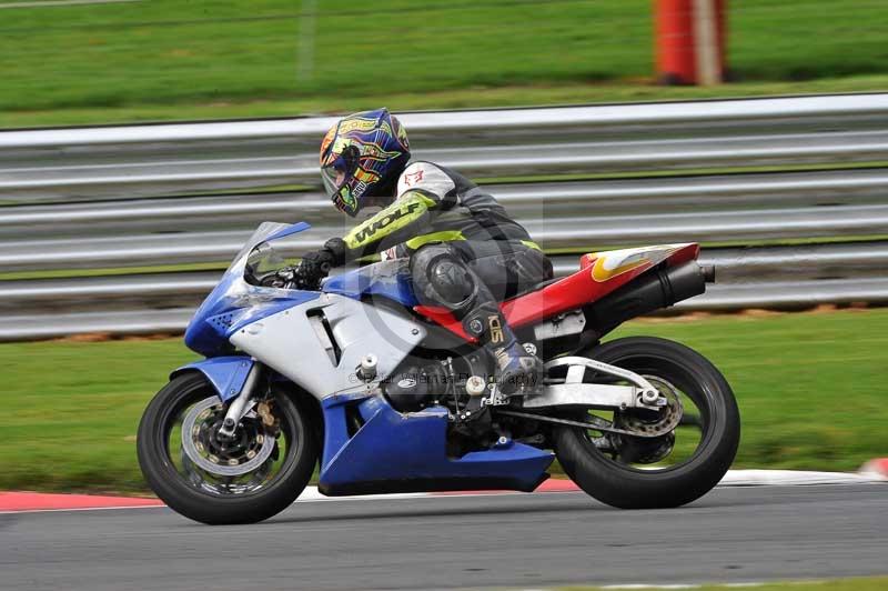 Motorcycle action photographs;Trackday digital images;event digital images;eventdigitalimages;no limits trackday;oulton park;oulton park circuit cheshire;oulton park photographs;peter wileman photography;trackday;trackday photos