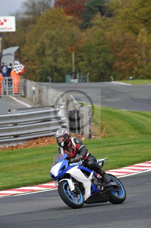 Motorcycle action photographs;Trackday digital images;event digital images;eventdigitalimages;no limits trackday;oulton park;oulton park circuit cheshire;oulton park photographs;peter wileman photography;trackday;trackday photos