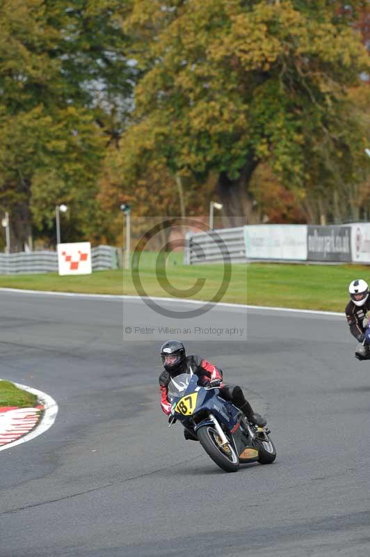Motorcycle action photographs;Trackday digital images;event digital images;eventdigitalimages;no limits trackday;oulton park;oulton park circuit cheshire;oulton park photographs;peter wileman photography;trackday;trackday photos