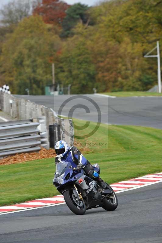 Motorcycle action photographs;Trackday digital images;event digital images;eventdigitalimages;no limits trackday;oulton park;oulton park circuit cheshire;oulton park photographs;peter wileman photography;trackday;trackday photos