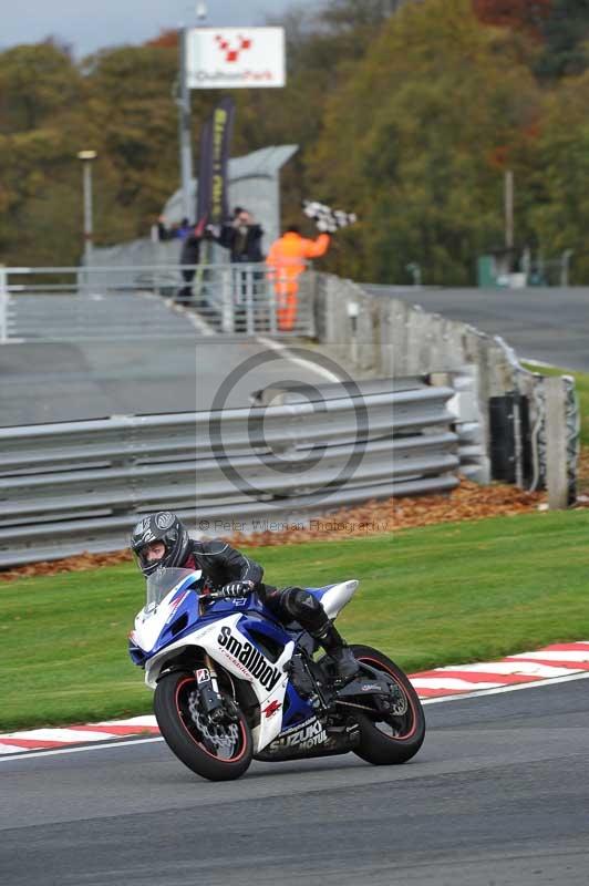 Motorcycle action photographs;Trackday digital images;event digital images;eventdigitalimages;no limits trackday;oulton park;oulton park circuit cheshire;oulton park photographs;peter wileman photography;trackday;trackday photos