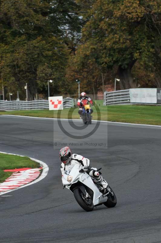 Motorcycle action photographs;Trackday digital images;event digital images;eventdigitalimages;no limits trackday;oulton park;oulton park circuit cheshire;oulton park photographs;peter wileman photography;trackday;trackday photos