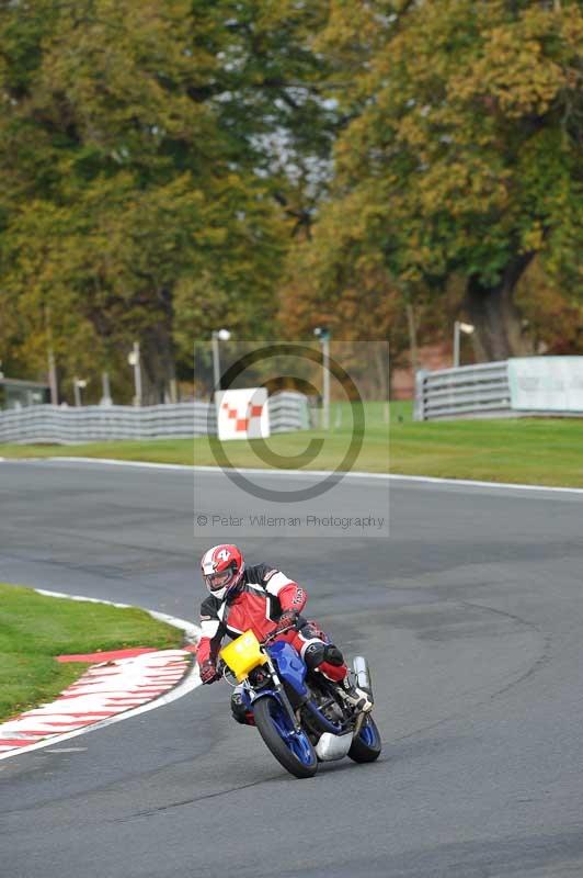 Motorcycle action photographs;Trackday digital images;event digital images;eventdigitalimages;no limits trackday;oulton park;oulton park circuit cheshire;oulton park photographs;peter wileman photography;trackday;trackday photos