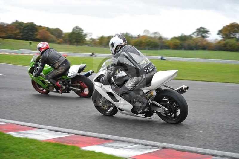 Motorcycle action photographs;Trackday digital images;event digital images;eventdigitalimages;no limits trackday;oulton park;oulton park circuit cheshire;oulton park photographs;peter wileman photography;trackday;trackday photos